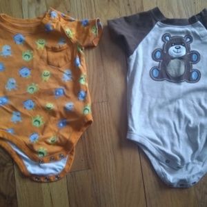 2 short sleeve onesies